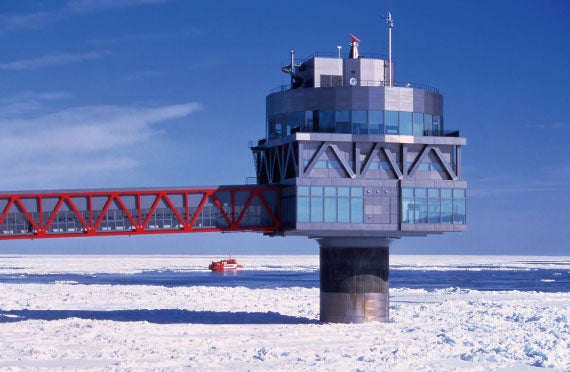 ★大人気・全日出発決定★北海道の冬しか見られない大迫力の流氷体験!大自然のスケールの大きさを体感する新造船・流氷砕氷船『ガリンコ号III・IMERU』乗船日帰りバスツアー3